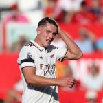 Striker’s Frustrating Debut: Zero Shots but 21 Hair Adjustments