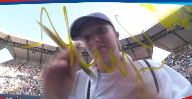 Iga Swiatek’s Funny Autograph Blunder Goes Viral