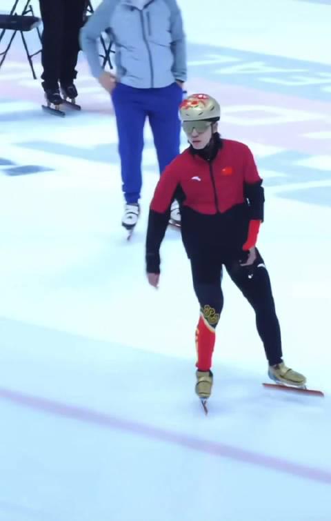 Breaking News: Lin Xiaojun Shocks the World by Competing in FIVE Events – But Can Overseas Fans Even Watch It?